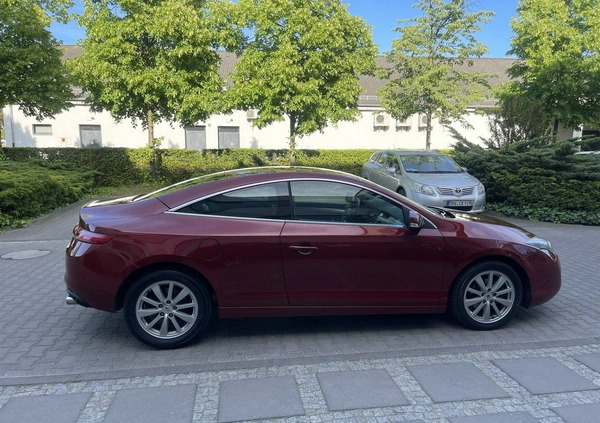 Renault Laguna cena 26999 przebieg: 228000, rok produkcji 2010 z Kańczuga małe 781